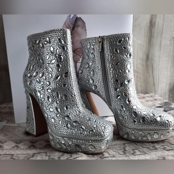 NIB sz6.5 Dollyi Crystal 💎 Jessica Simspon Embellished Platform Heel Boots - Picture 9 of 14